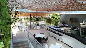 Bar (en la propiedad)