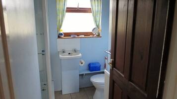 Double Room, Ensuite | Bathroom