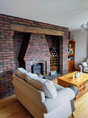 Lounge - Glenn Eireann House (Ballymena)