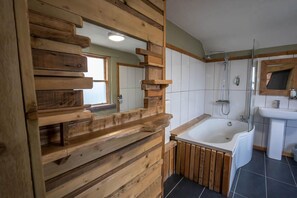 Een strijkplank/strijkijzer, extra bedden (toeslag), gratis wifi