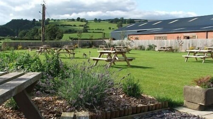 The Lowfield Inn