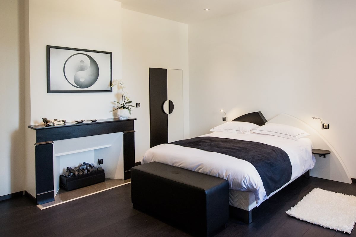 Double Room, Private Bathroom-Zen | In-room safe, desk, iron/ironing board, free WiFi