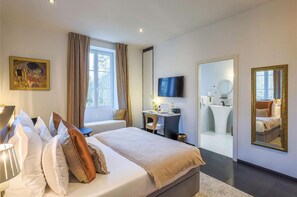 Room - Château de Maraval (Cenac-et-Saint-Julien)