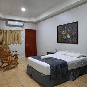 Premium bedding, in-room safe, individually decorated