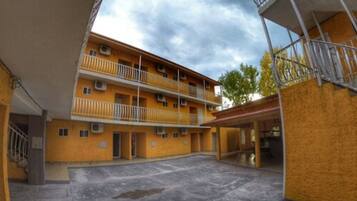 Entrada de la propiedad