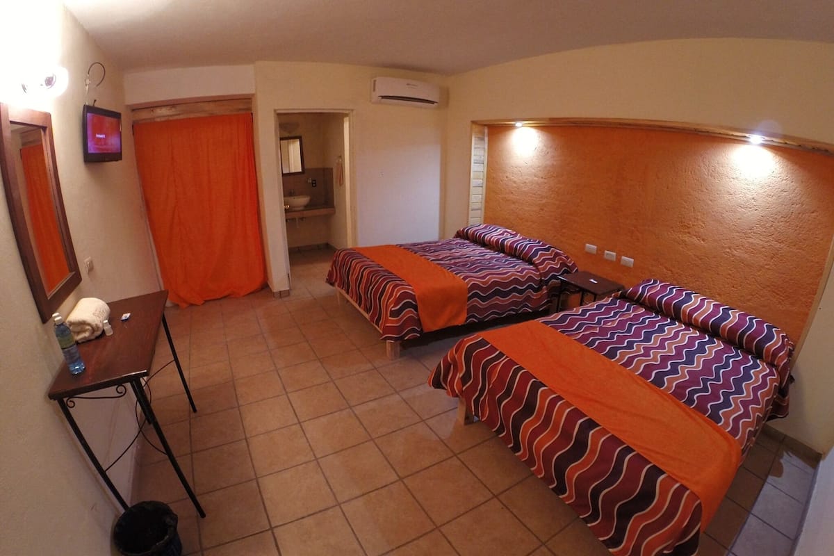 Single Room | Free WiFi, bed sheets
