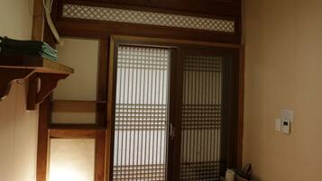 Standard Korean Traditional Ondol Room | Room amenity