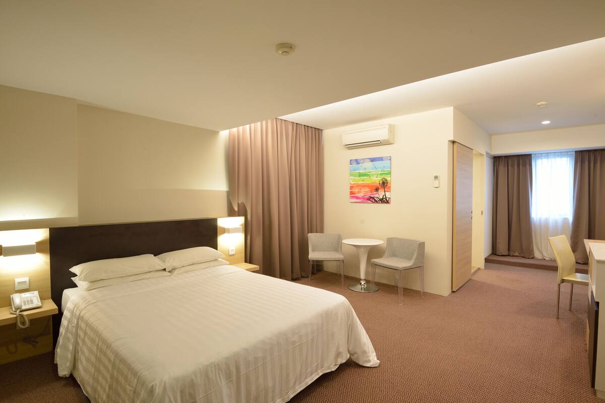 In-room safe, desk, iron/ironing board, WiFi (free)