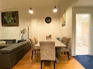 Premier Apartment, 3 Bedrooms | In-room dining - Anchor on Little Collins (Melbourne)