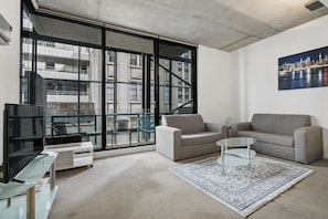 Comfort Apartment | Living area - Anchor on Little Collins (Melbourne)
