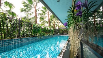 Indoor pool, outdoor pool