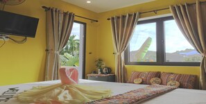 Superior Room, 1 Double Bed | Premium bedding, minibar, desk, soundproofing - Longan Homestay (Da Nang)