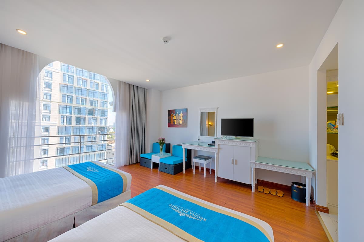 Kamar Twin Deluks | Minibar, meja kerja, dan Wi-Fi gratis