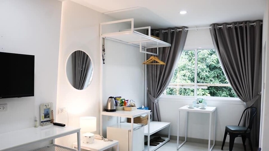 Bed by Boat Hotel & Apartment