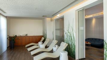 Sauna, steam room, body treatments, aromatherapy, body wraps