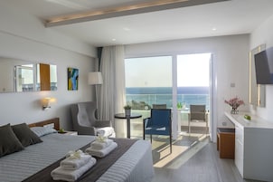 Habitación ejecutiva, vistas al mar (Outdoor Tub) | Ropa de cama hipoalergénica, caja fuerte, escritorio