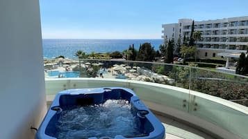 Executive Room, Sea View (Outdoor Tub) | Balcony view