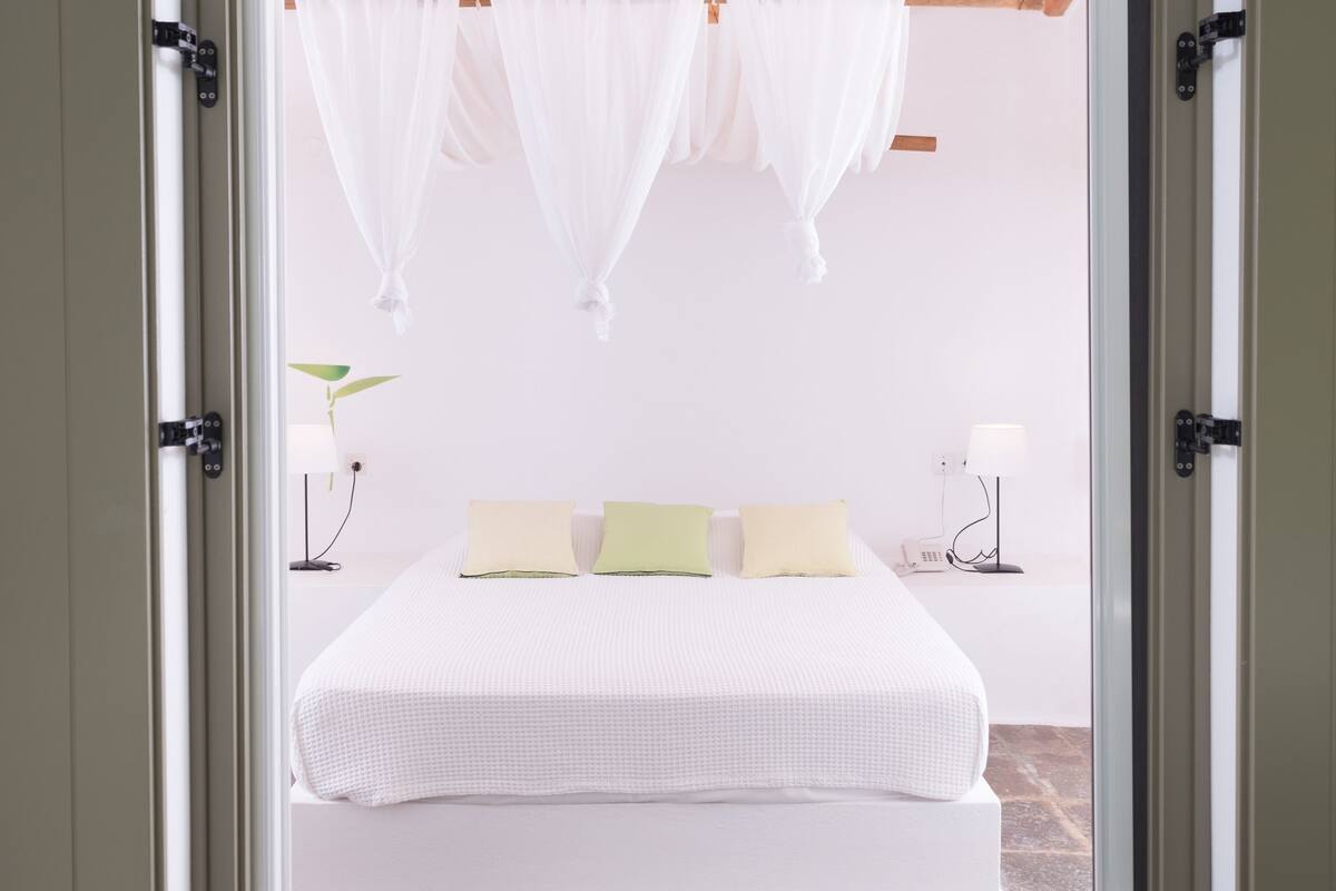 studio suite | 1 bedroom, premium bedding, in-room safe, blackout curtains