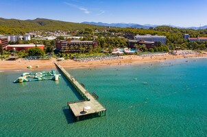 Private beach, sun loungers, beach umbrellas, beach towels