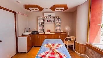 Een sauna, een Turks bad/hammam, body scrubs
