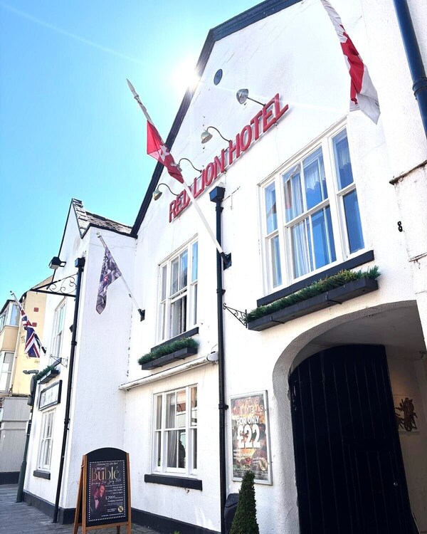 The Atherstone Red Lion Hotel - Leicestershire