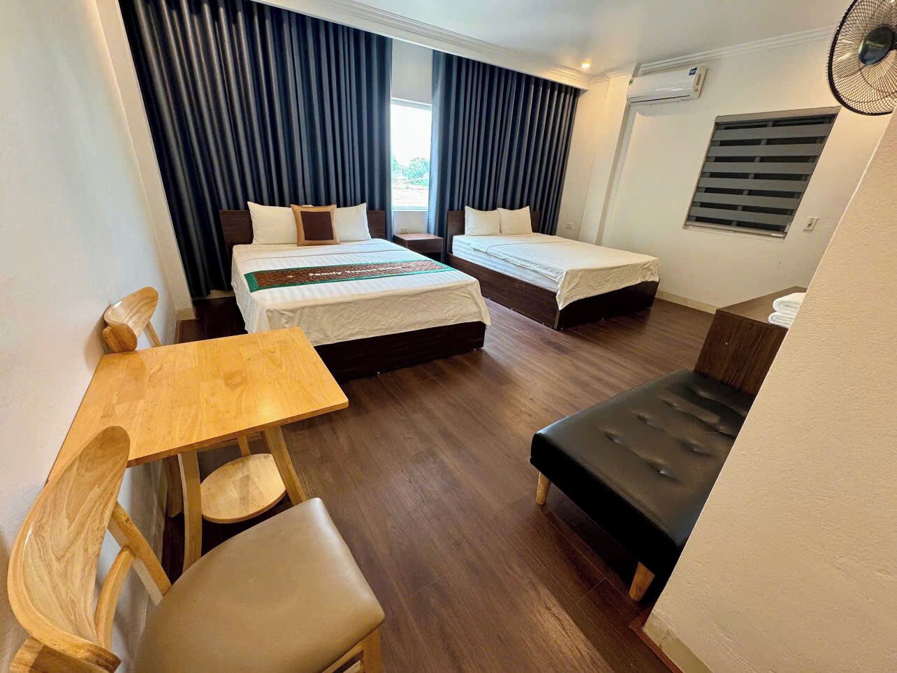 Photo - Family Transit Hotel