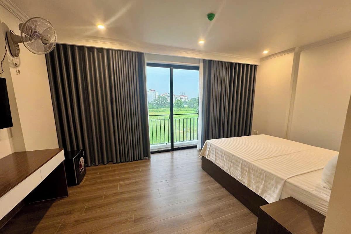 高級寢具、記憶棉床墊、迷你吧、獨特設計