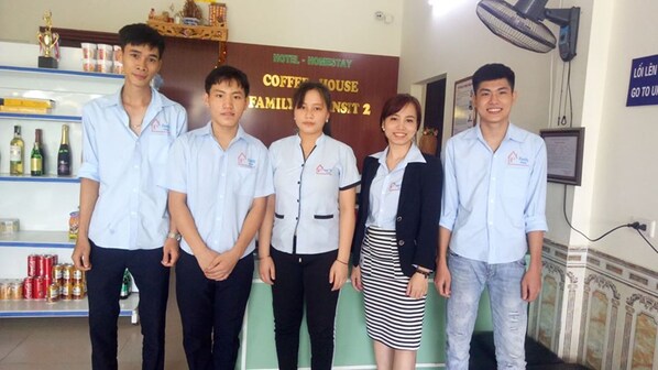 Reception - Family Transit Hotel (Hanoi)