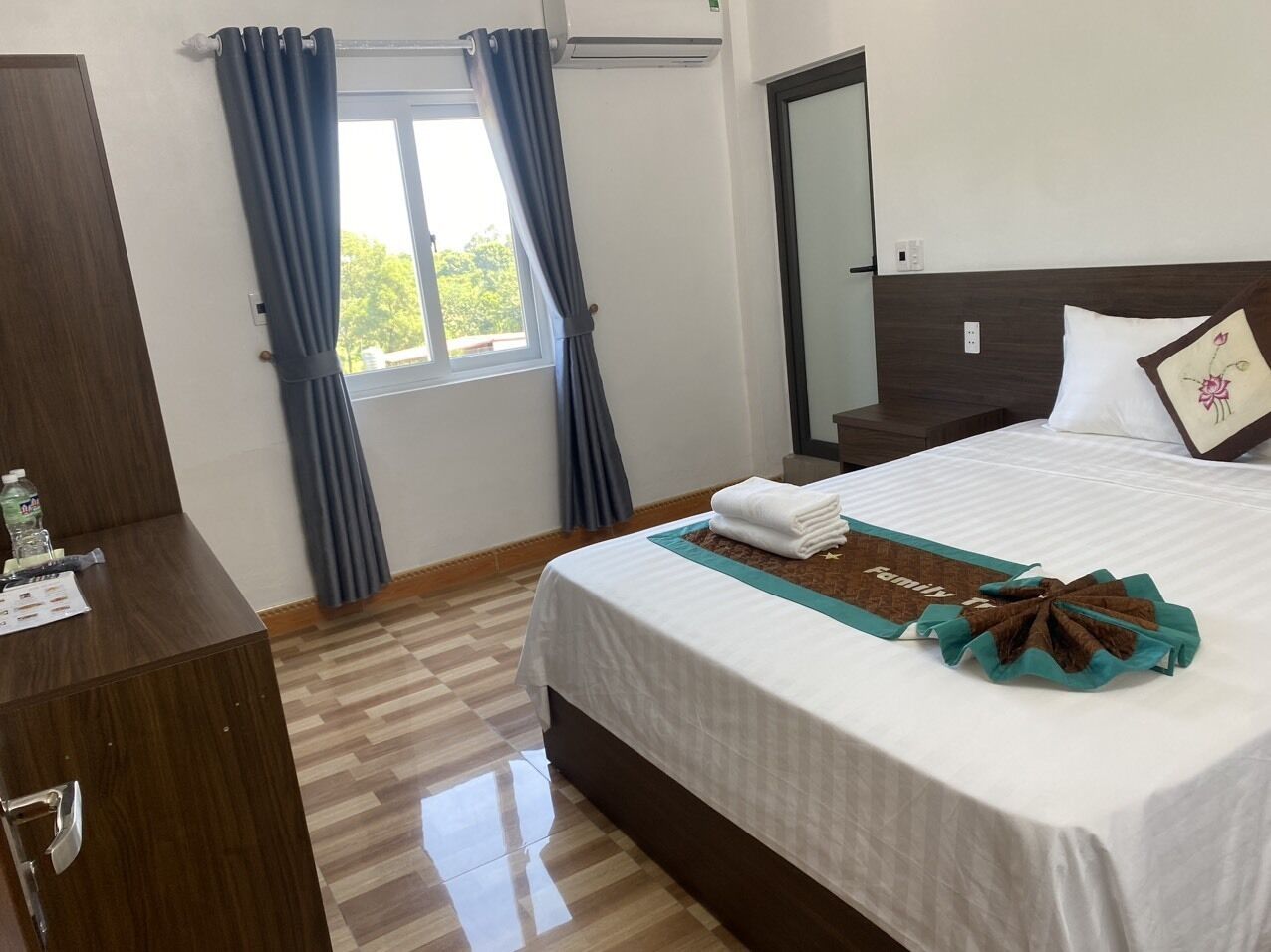 Premium bedding, memory-foam beds, minibar, individually decorated