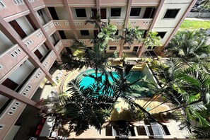 Outdoor pool - SB Park Mansion (Wichit)