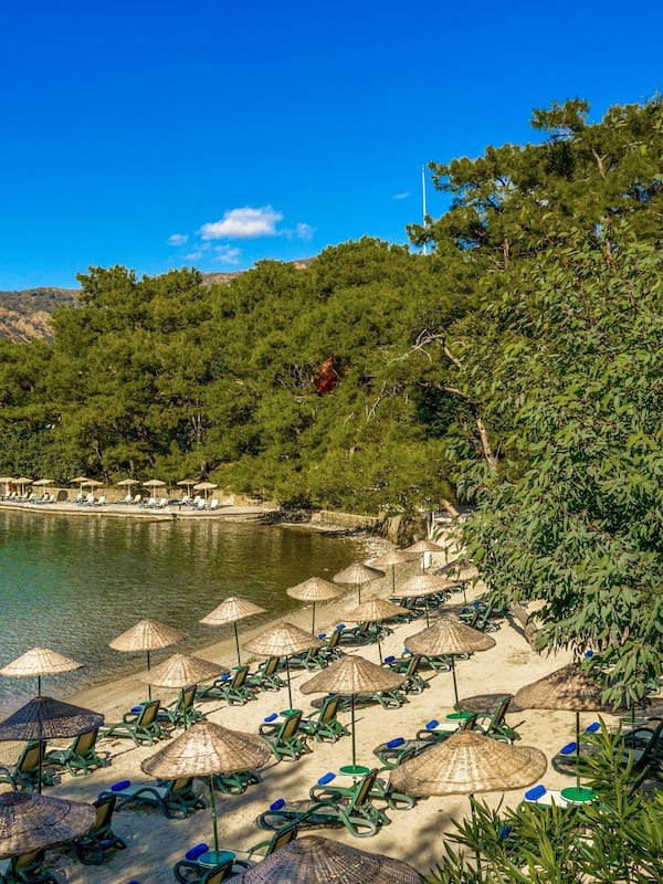 Private beach, sun-loungers, beach umbrellas, beach volleyball