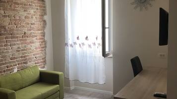 Apartamento, 1 habitación | Escritorio, sistema de insonorización, wifi gratis