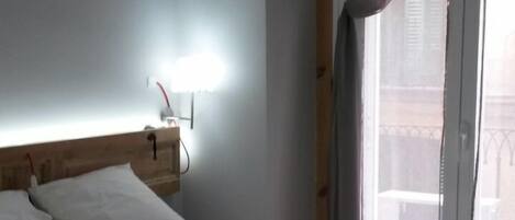 City tweepersoonskamer, 1 tweepersoonsbed, niet-roken, uitzicht op de stad | Luxe beddengoed, donsdekens, verduisterende gordijnen