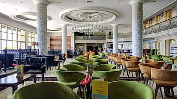 Coin salon dans le hall