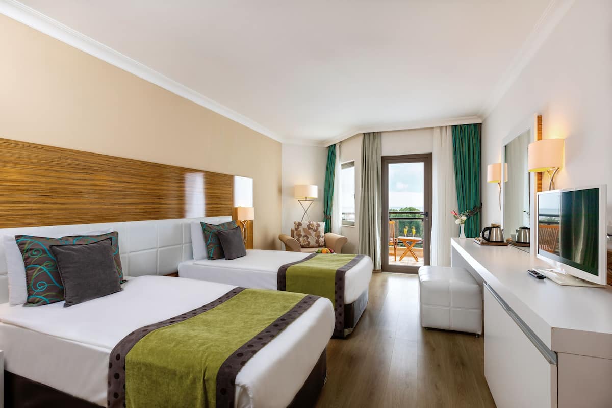 Aqua Standard Room | Free minibar items, in-room safe, soundproofing, free WiFi