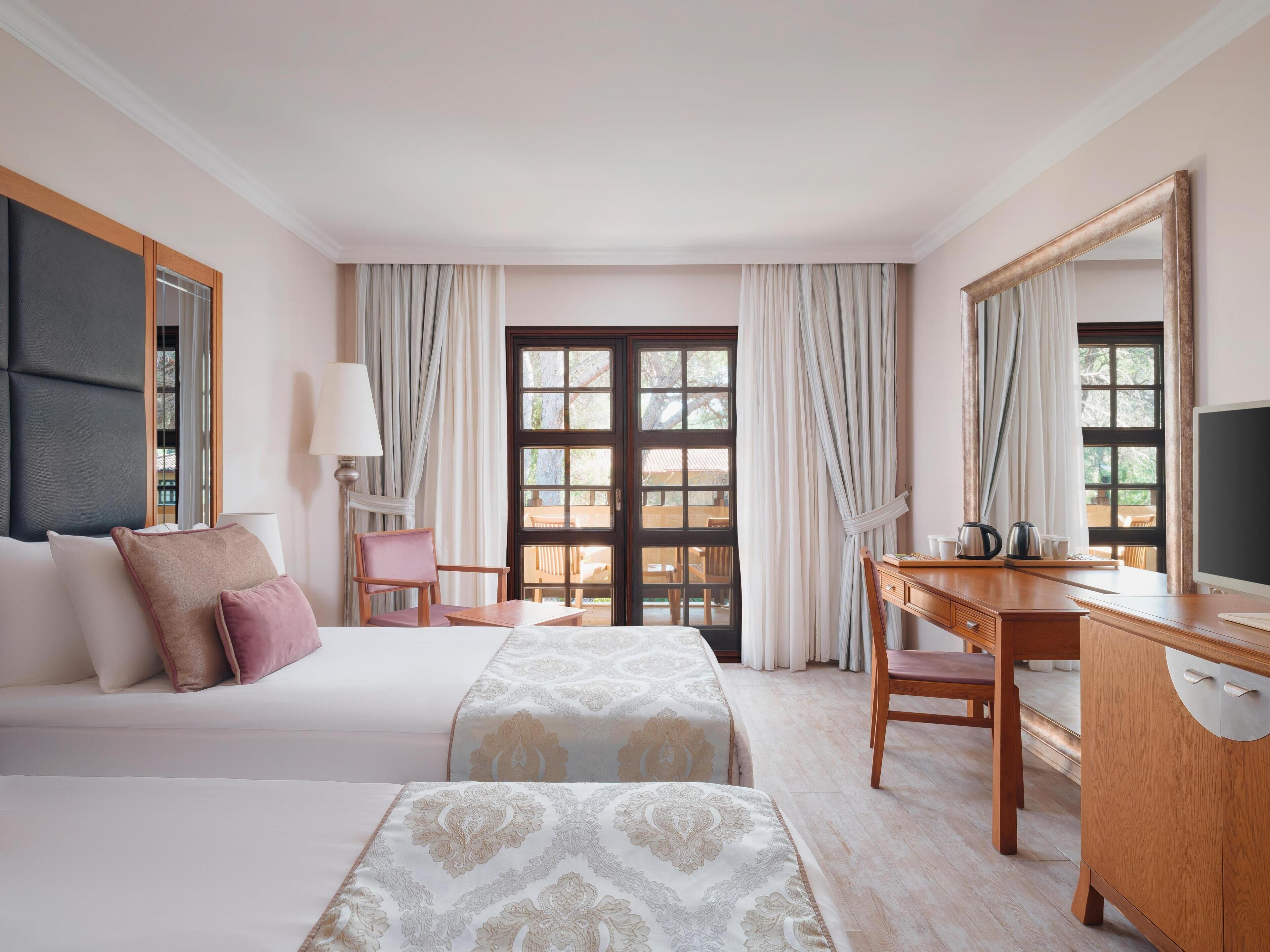 Nature Standard Room | Minibarvarer (inkludert), safe på rommet og lydisolert