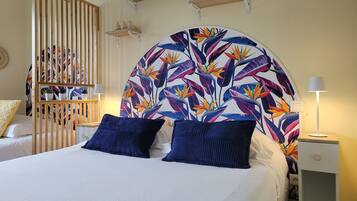 Triple Room | Desk, soundproofing, free cots/infant beds, free WiFi