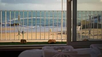 Double Room, Sea View | Desk, blackout drapes, iron/ironing board, free WiFi