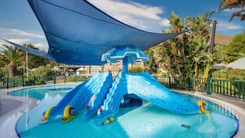 Seasonal outdoor pool, pool umbrellas, sun loungers