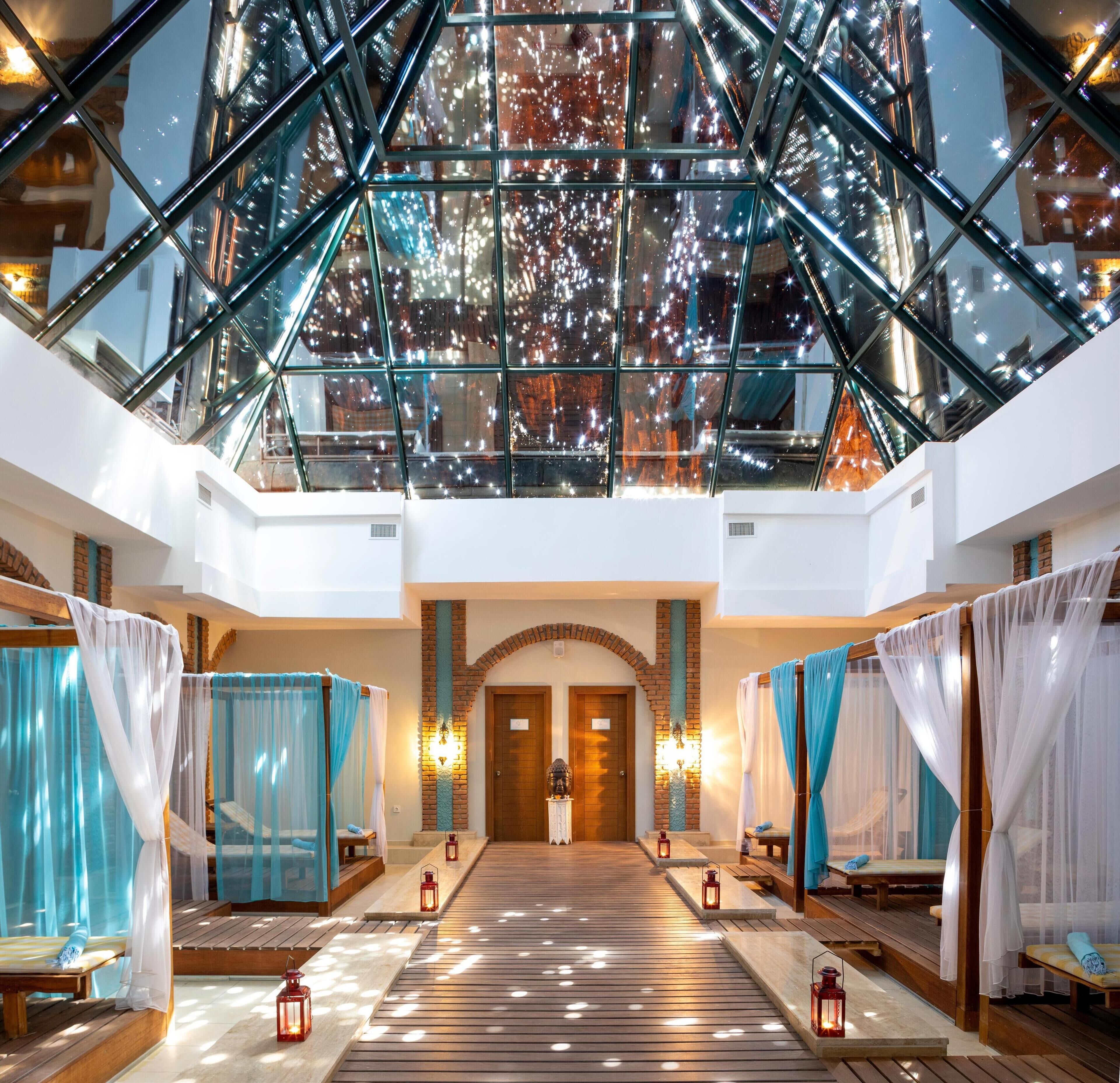 Turkiskt bad/hamam och manikyr och pedikyr