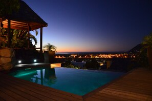 Honeymoon Double Room | Terrace/patio - African Violet Guest Suites (Cape Town)