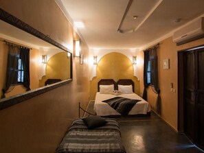 Premium bedding, free cribs/infant beds, rollaway beds