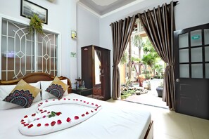 Superior Double Room, 1 Queen Bed | 5 bedrooms, minibar, desk, free WiFi