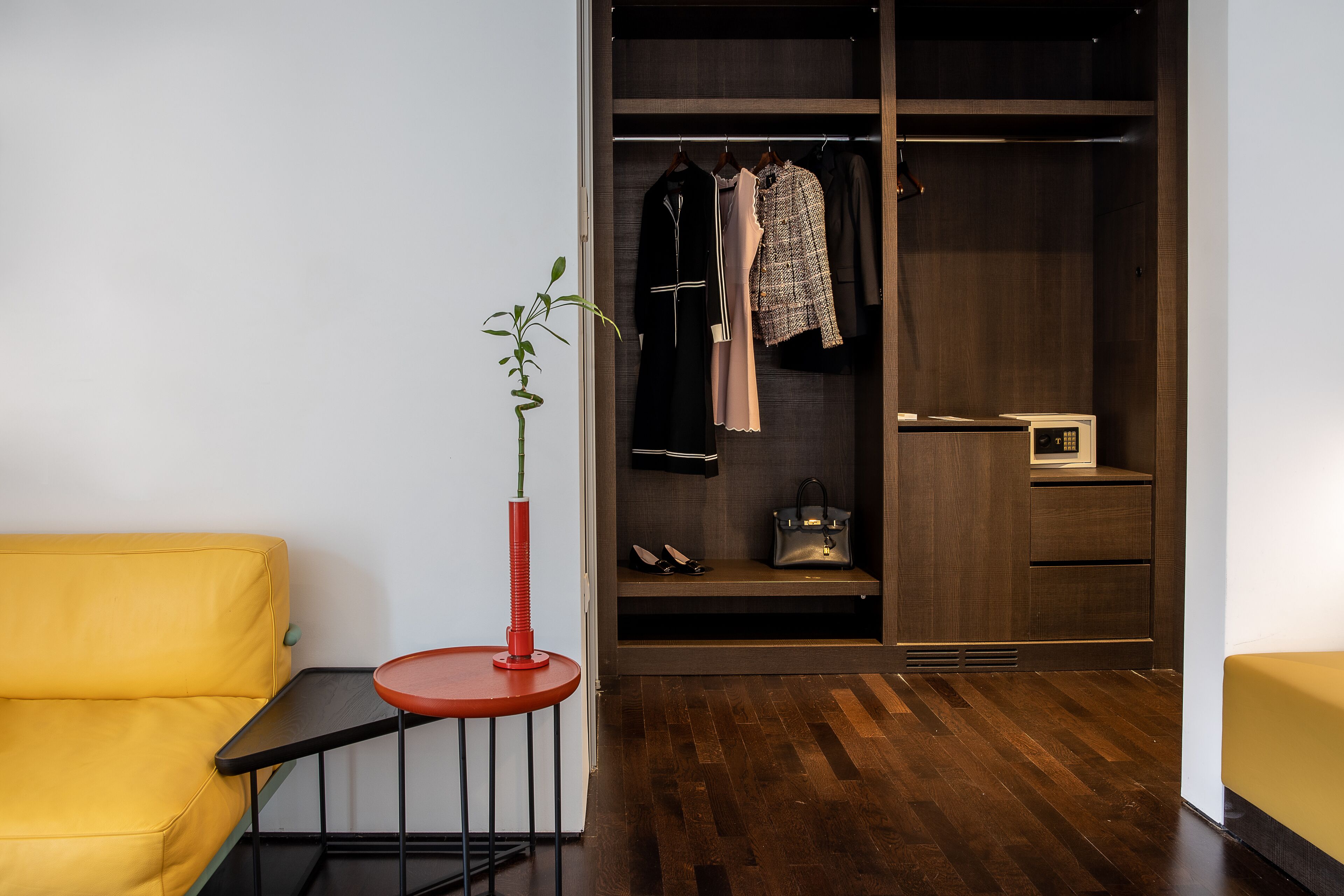 executive room | hypo-allergenic bedding, minibar, in-room safe, desk