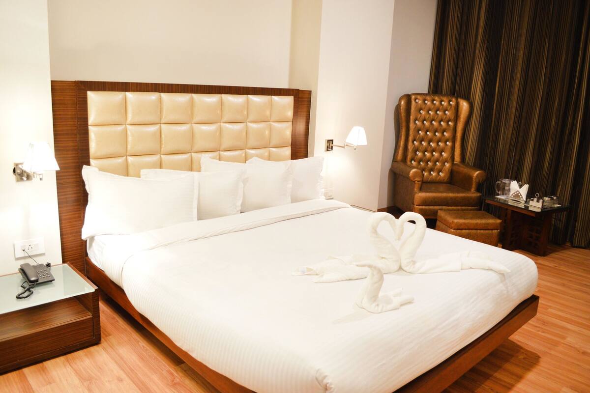 Luxury Studio, Private Bathroom | View from room