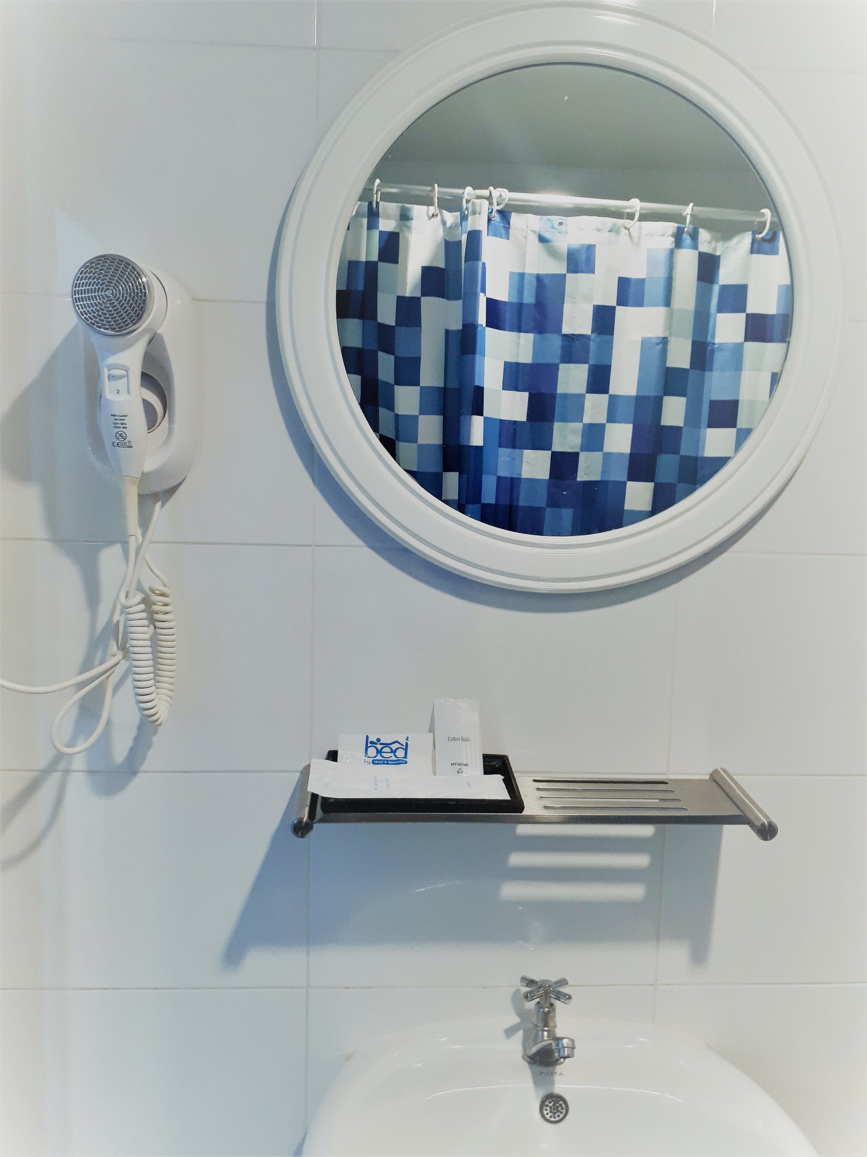 shower, free toiletries, hair dryer, slippers