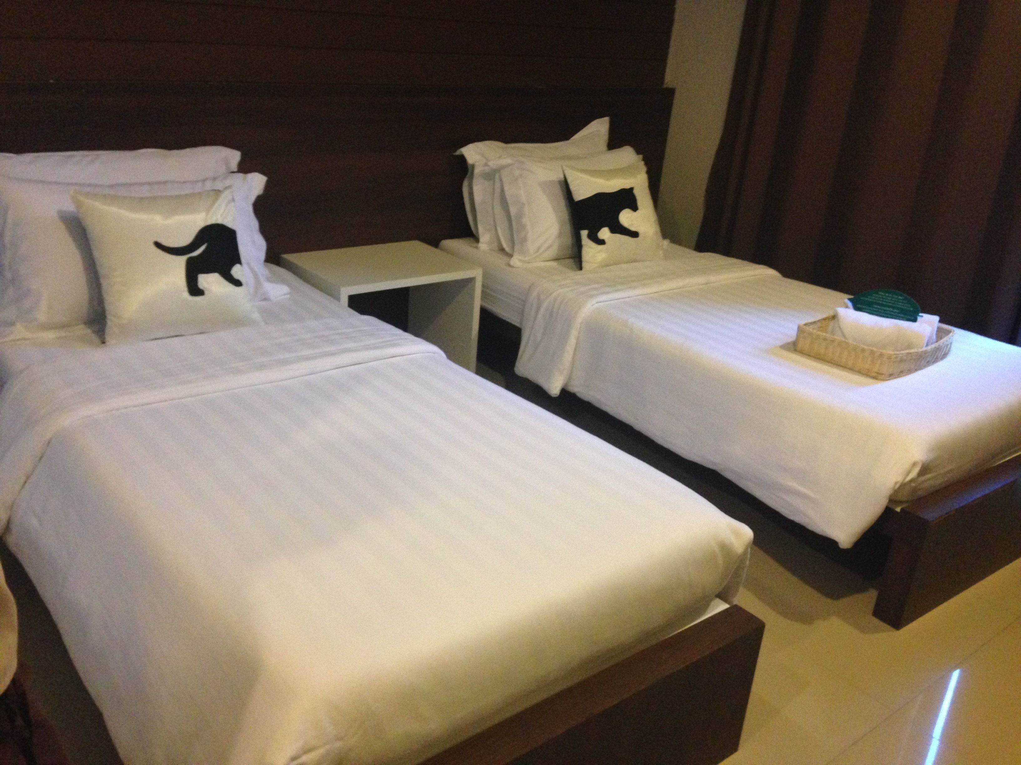 standard twin room, 2 single beds | hypo-allergenic bedding, desk, free wifi, bed sheets
