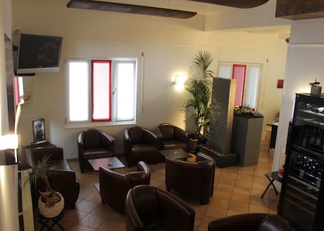 Sala de estar en el lobby. Hôtel Elite