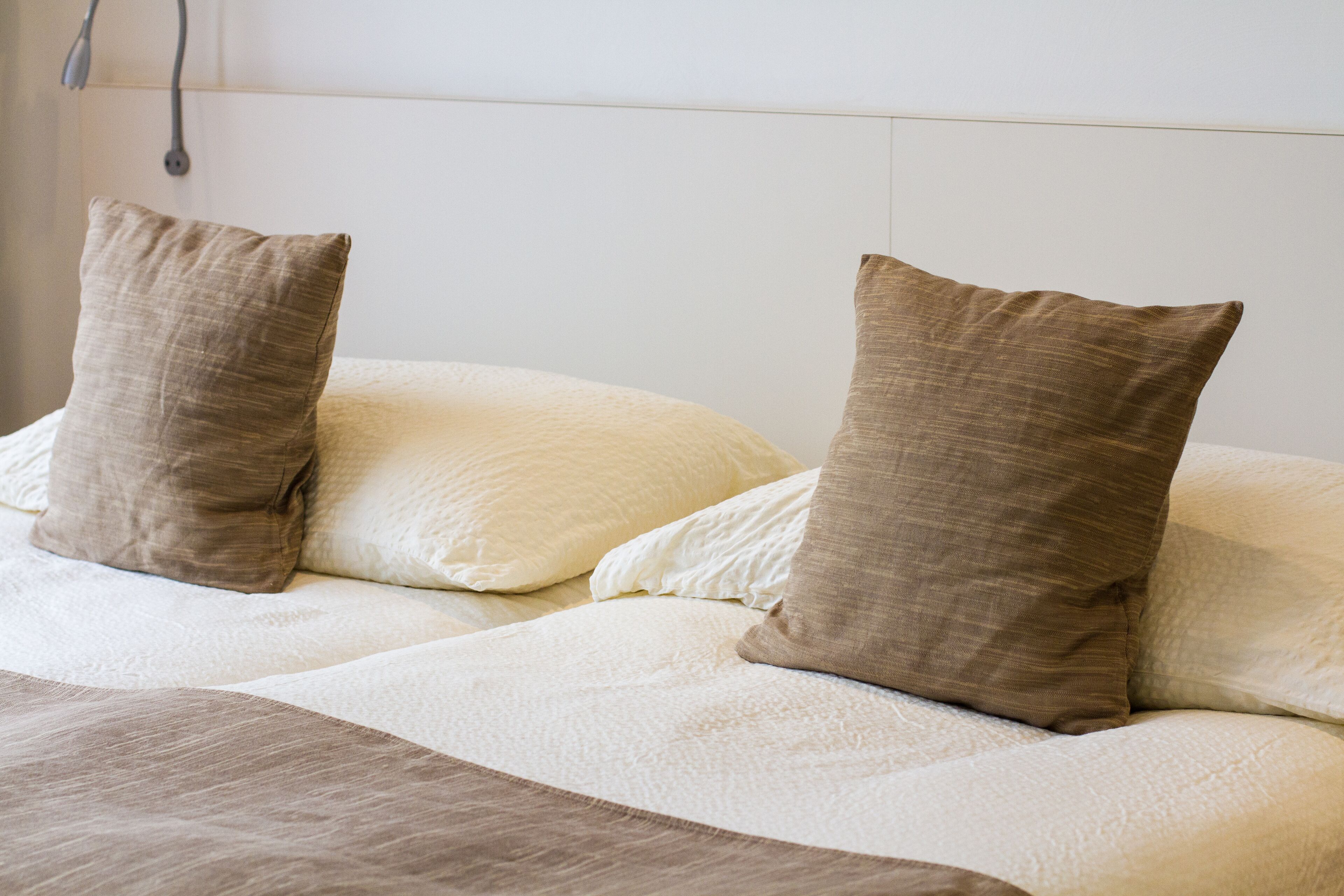 double room | 1 bedroom, minibar, in-room safe, desk