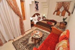 Premium bedding, in-room safe, iron/ironing board, free cots/infant beds